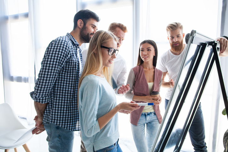 OR-leden brainstormen tijdens OR-scholing.